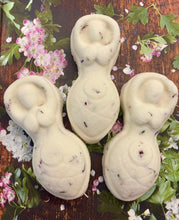 Load image into Gallery viewer, Goddess Bath Bomb with Jasmine & Cedarwood