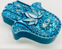 Load image into Gallery viewer, Hamsa Wall plaque 8 x 7 cm turquoise
