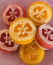 Load image into Gallery viewer, Wild orange ๐ loofa soap with Shea butter moisturising base
