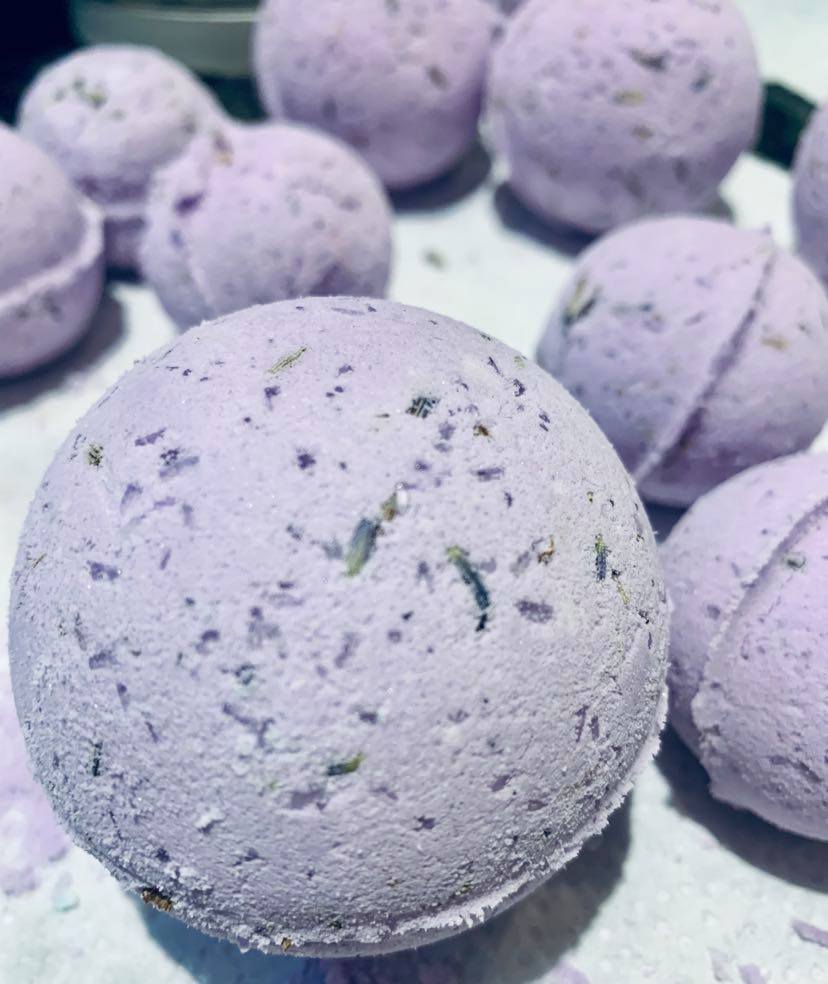 Magnesium rich bath bombs with lavender oil