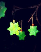 Load image into Gallery viewer, Yule Snowflake soap on a rope