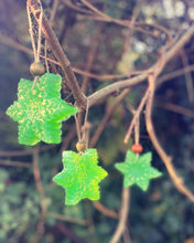 Load image into Gallery viewer, Yule Snowflake soap on a rope