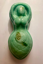Load image into Gallery viewer, Earth Goddess Cleansing Bar - Triple butter: Shea, Cocoa, Mango with Cypress, Vetiver, Patchouli
