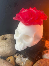 Load image into Gallery viewer, Skull &amp; Rose Skull Triple Butter Soap set
