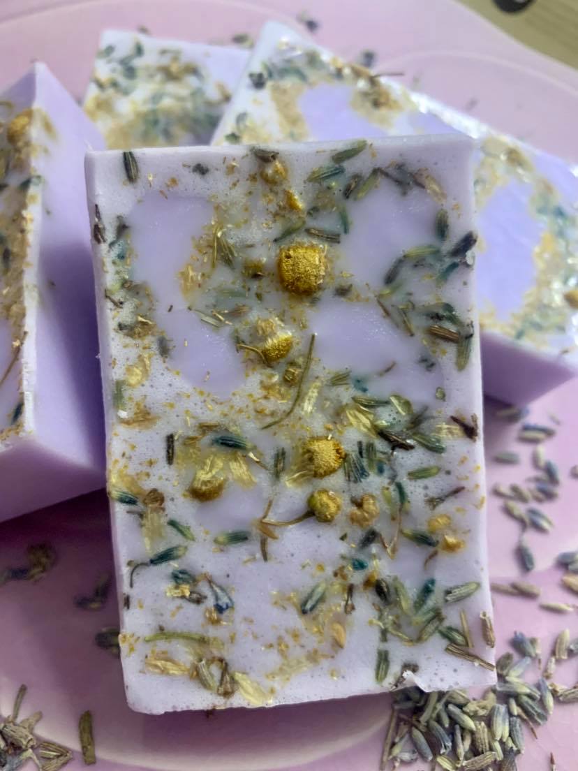 Rich moisturising shea butter soap with lavender & Chamomile oil and petals