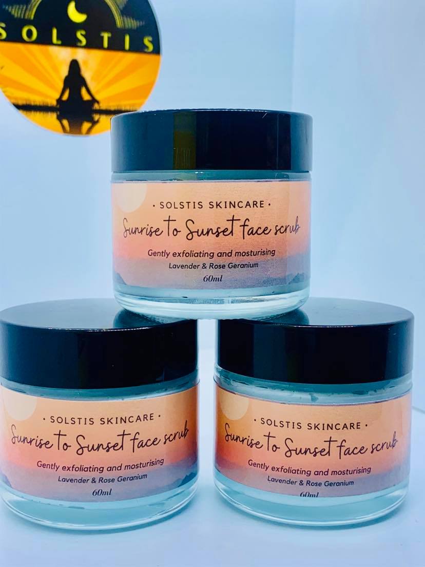 Gentle moisturising face scrub