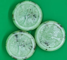 Load image into Gallery viewer, Sage clearing spray, &amp; sage &amp; Mugwort soap gift set
