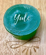 Load image into Gallery viewer, Yule - pine needle soap with sweet orange and clove oil
